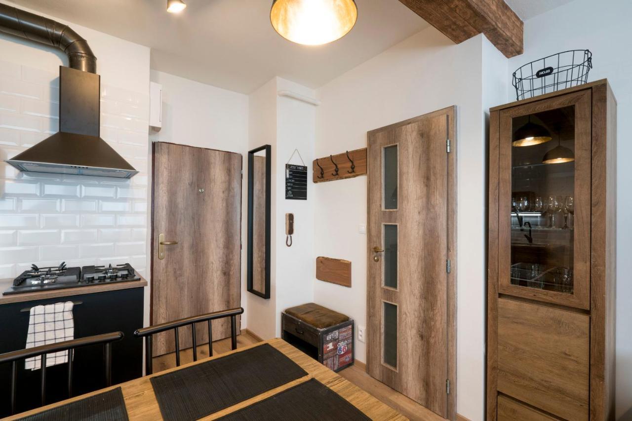 Stylish Centrally Located 1Br Apartment With Parking Братислава Экстерьер фото