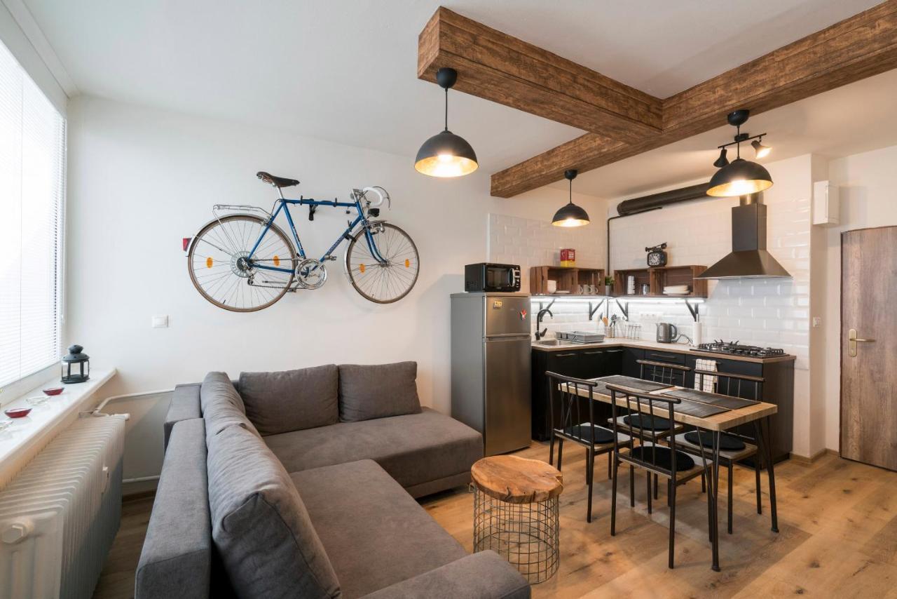 Stylish Centrally Located 1Br Apartment With Parking Братислава Экстерьер фото
